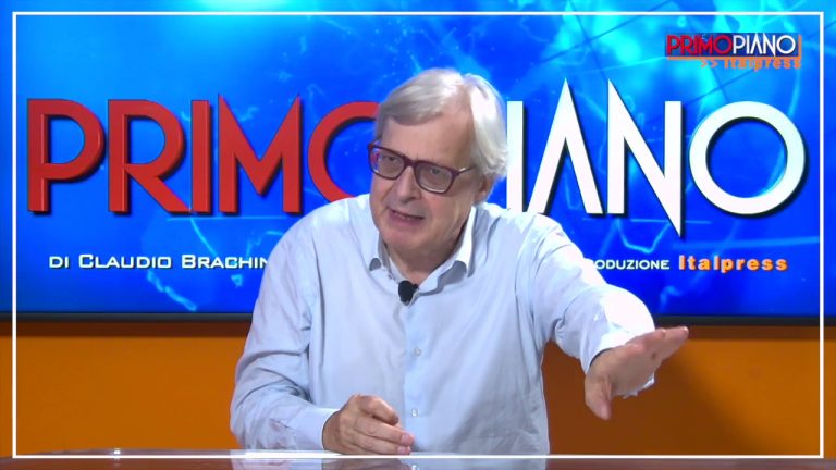 Sgarbi “Il Green pass è inutile”