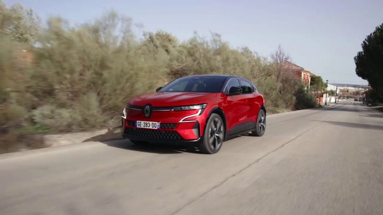 Megane E-Tech Electric, arriva la “Renaulution”