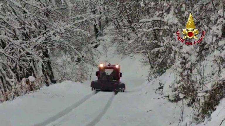 Neve in Irpinia, 50 interventi dei vigili del fuoco