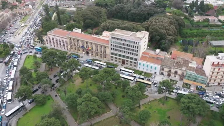 A Palermo protesta delle imprese dei bus turistici