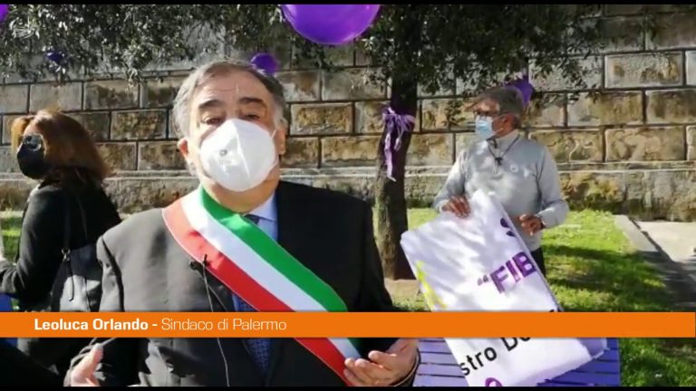 A Palermo una panchina viola contro la fibromialgia