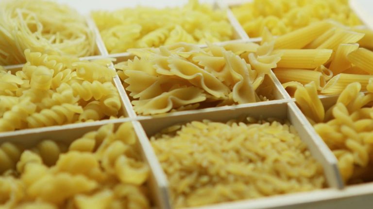 Pane e pasta, prezzi alle stelle