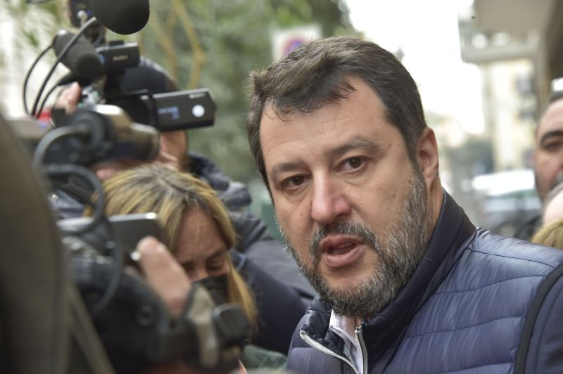 Caro carburanti. Salvini: “C’è qualcuno che fa il furbo”