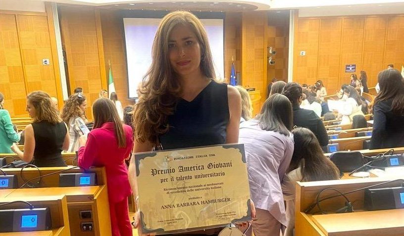 Premio America Giovani ad una ragazza di Giardini Naxos