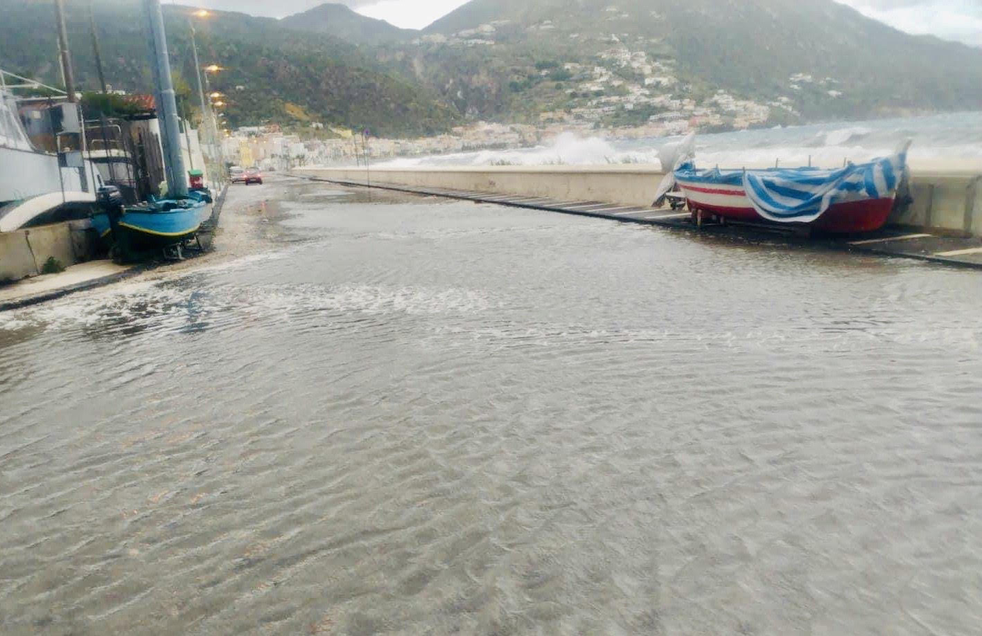 Maltempo, Ginostra resta isolata. Ripresi i collegamenti Lipari-Milazzo