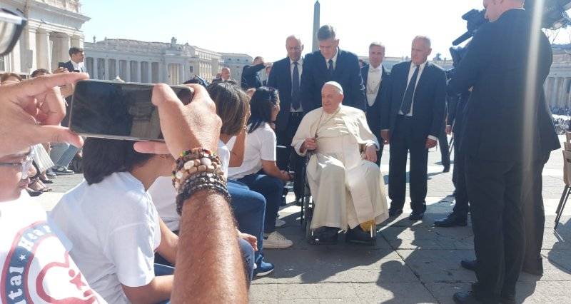 Papà Francesco incontra i genitori dei pazienti di Cardiochirurgia pediatrica di Taormina