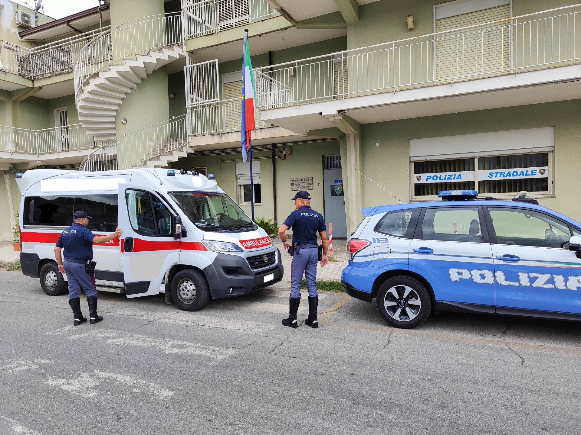 Scovata ambulanza sprovvista di autorizzazione sanitaria: scatta una denuncia