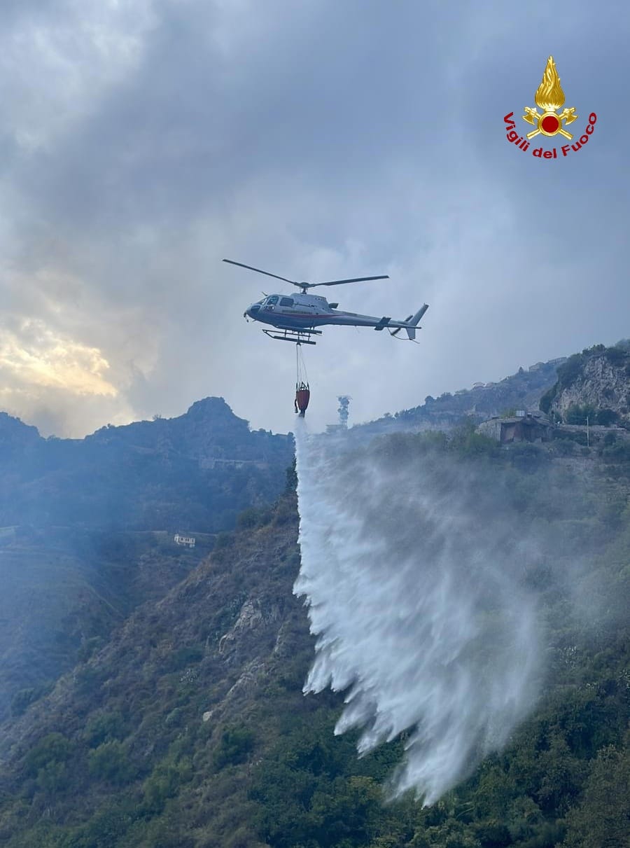 Ancora incendi: bruciati due ettari di terreno