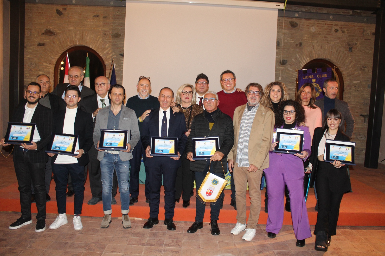 Lions club Roccalumera Quasimodo premia le eccellenze della fascia jonica