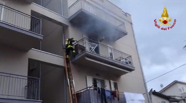 Esplode bombola di una stufa: evacuata palazzina