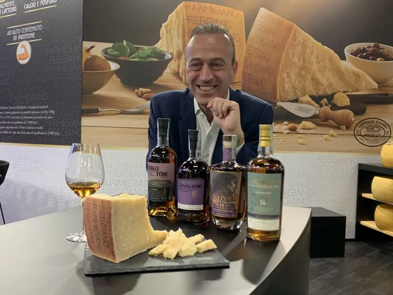 Parmigiano Reggiano celebra 90 anni e “sposa” il whisky