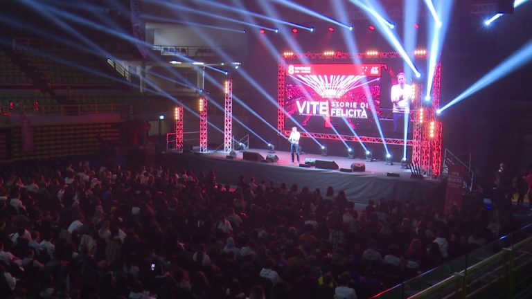 Generali a Modena con lo show “Vite: storie di felicità”